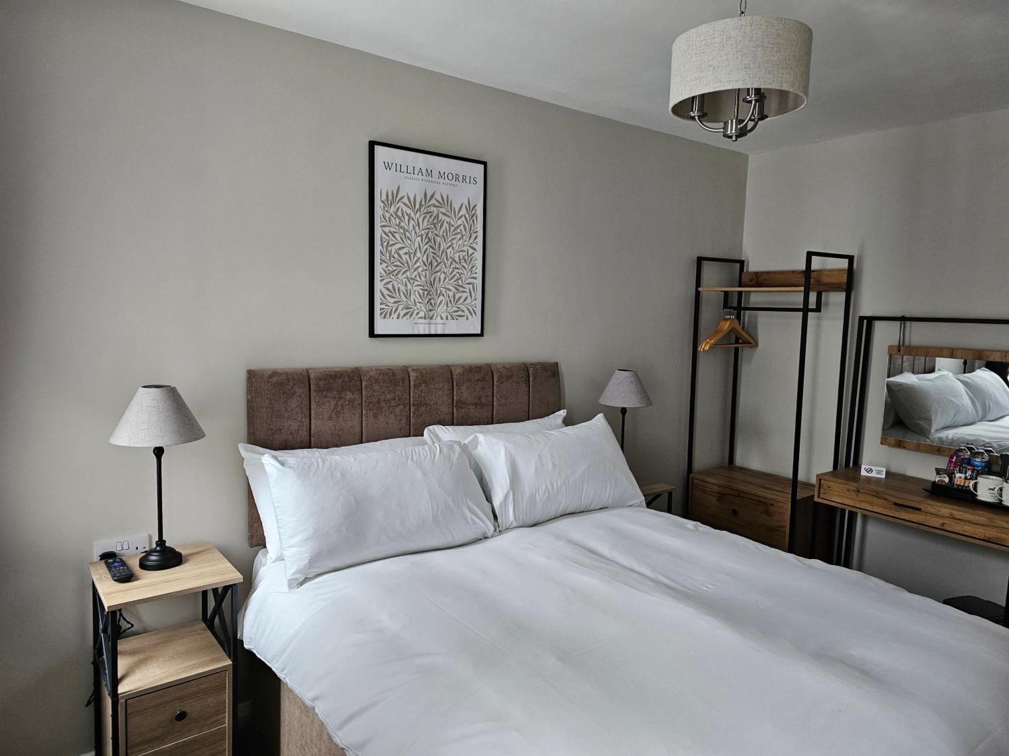 The Ivernia Hotel 스케그니스 외부 사진