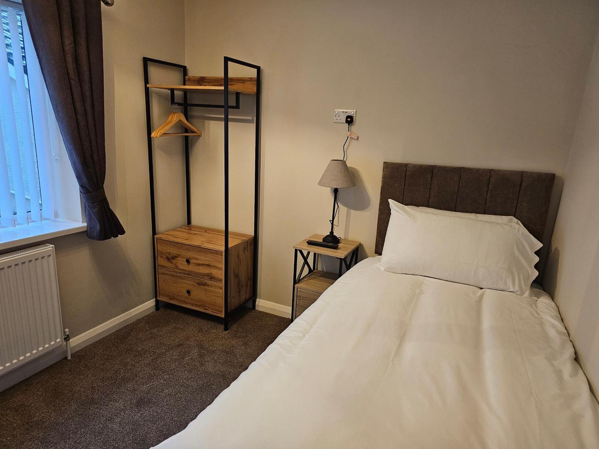 The Ivernia Hotel 스케그니스 외부 사진